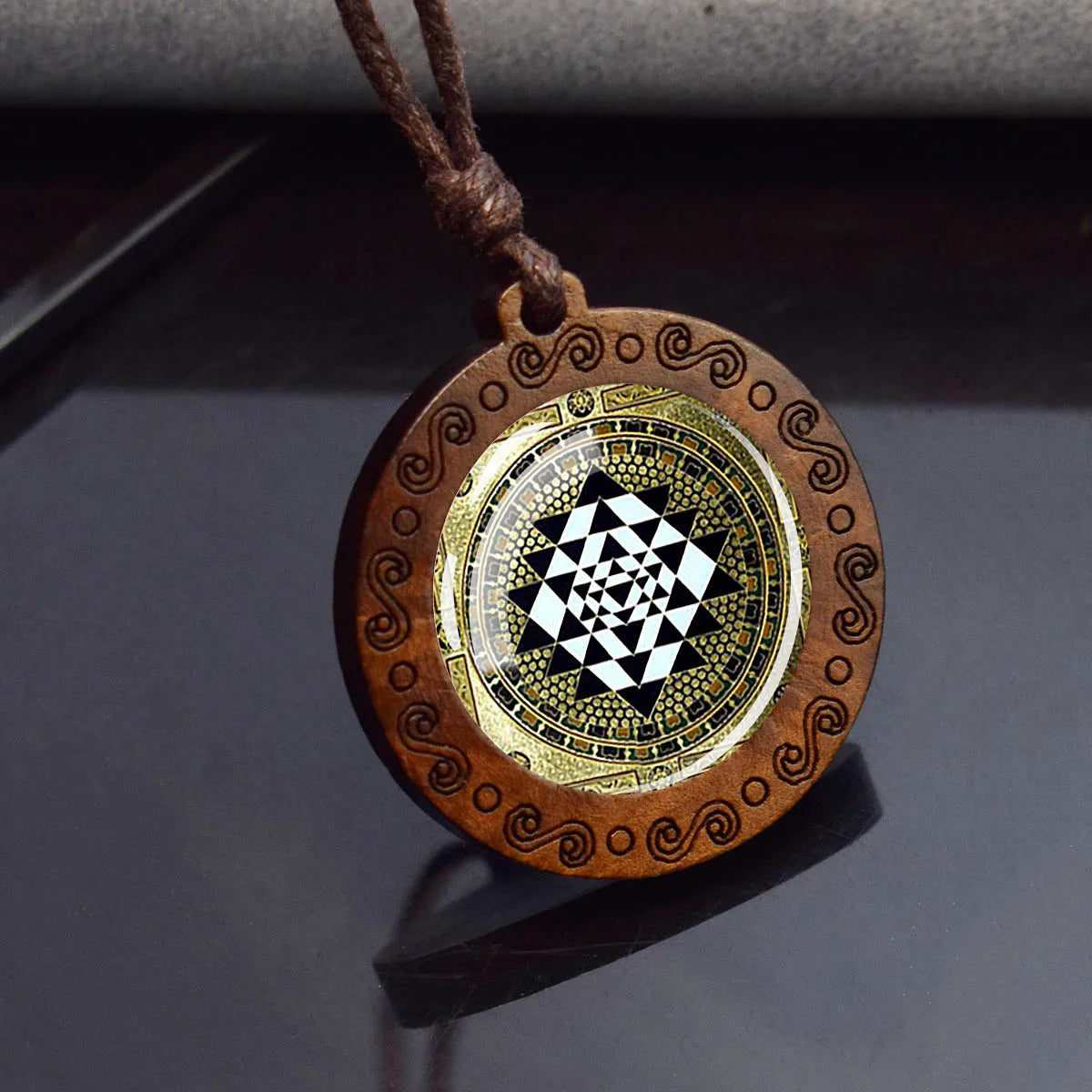 Sri yantra mandalaガラスネックレスウッドペンダントbuddjustom Geometricジュエリースピリチュアルヨガギフト